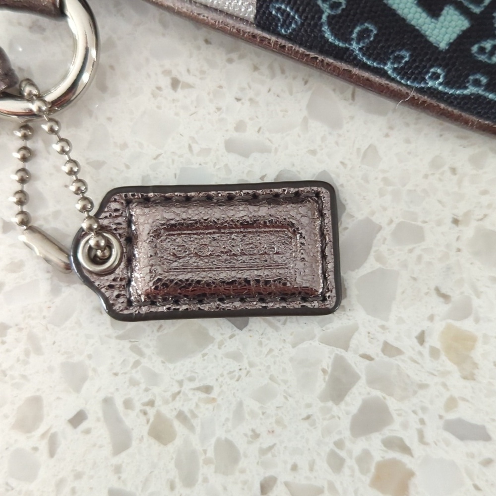 Coach Poppy Graffiti Wristlet Rare Print 2010 - Picture 4 of 11